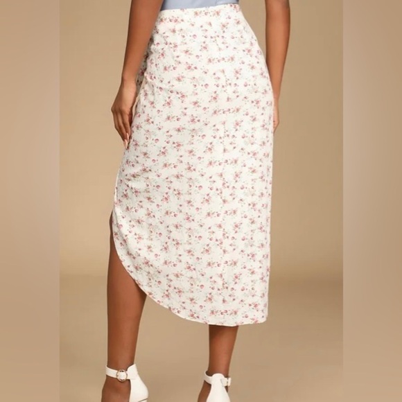 Lulu’s A Fling Thing White Floral Print High-Waisted Midi Skirt - Picture 2 of 6
